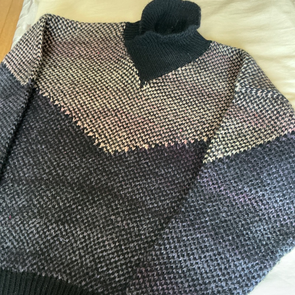E.Willig Design pullover sweater